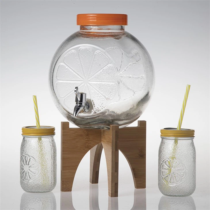 Hộp đựng cam Mason Jar với hai lọ Mason